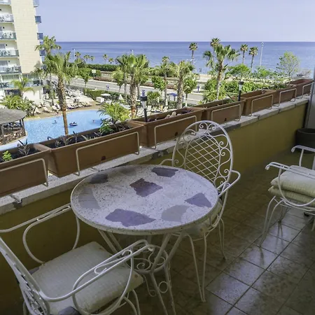 Apartment Homeholidayrentals Singular - Costa Barcelona Pineda de Mar